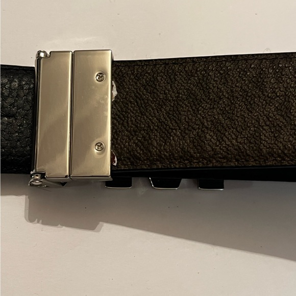 Michael MK Kors 4-In-1 Logo Belt - Picture 7 of 9